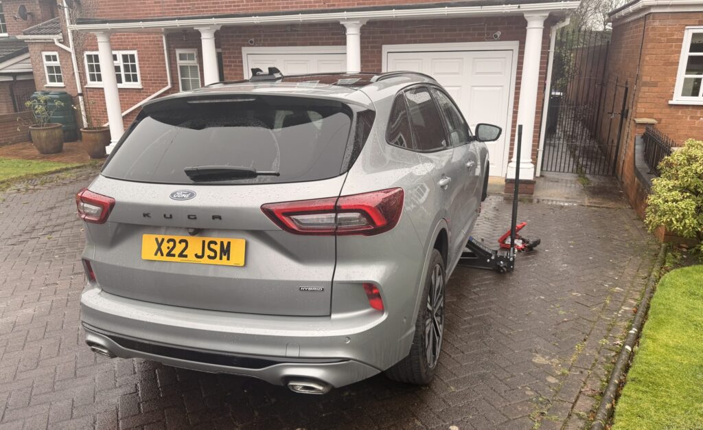 Looking for Mobile Tyre Fitting Sholver? One Stop Mobile Tyres offers fast emergency tyre replacement, puncture repair and roadside assistance.