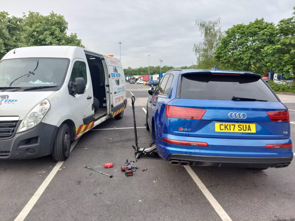 Looking for Mobile Tyre Fitting Springhead? One Stop Mobile Tyres offers fast emergency tyre replacement, puncture repair and roadside assistance.