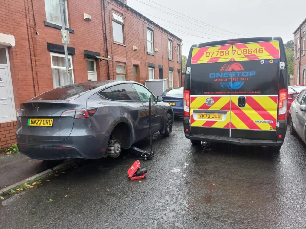 Looking for Mobile Tyre Fitting in Milkstone & Deeplish? One Stop Mobile Tyres offers fast emergency tyre replacement, puncture repair and roadside assistance.