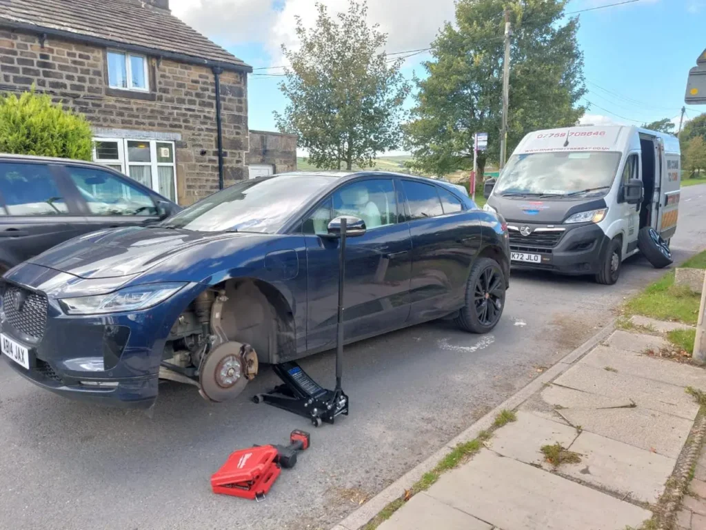 Looking for Mobile Tyre Fitting in Rusholme? One Stop Mobile Tyres offers fast emergency tyre replacement, puncture repair and roadside assistance.